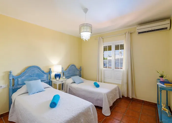 فيلة Roca Negra By