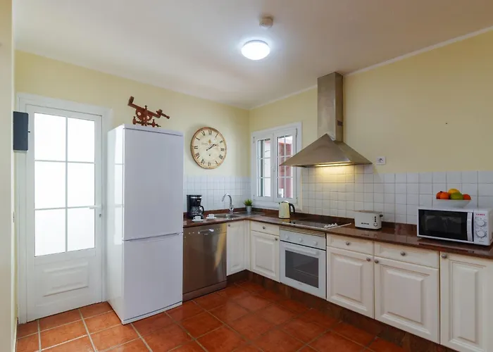 Roca Negra By بلايا بلانكا