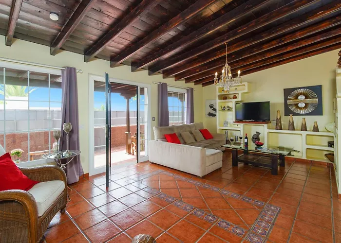 فيلة Roca Negra By *